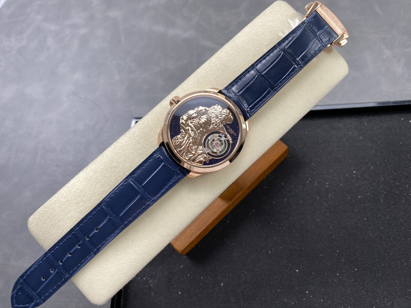 14039-f724be1f758459494d4319e4a224926371075ce9017ec24ecb3a66f8a6ef0763 Jacob & Co. Astronomia Leather strap Tourbillon Configuration E26ABE 1:1 Superclone